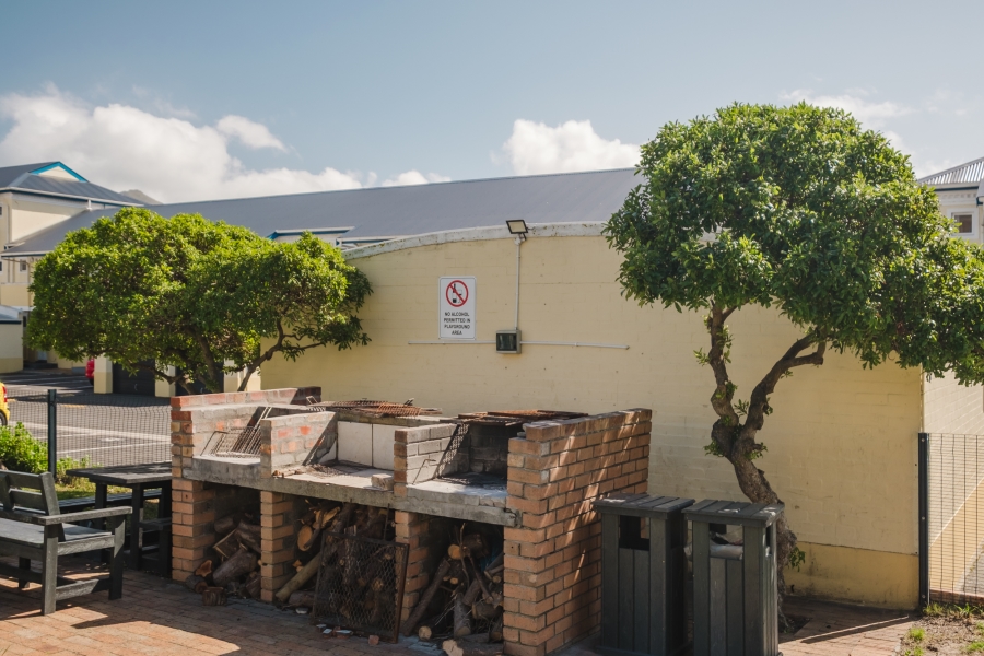 1 Bedroom Property for Sale in Sunnydale Western Cape